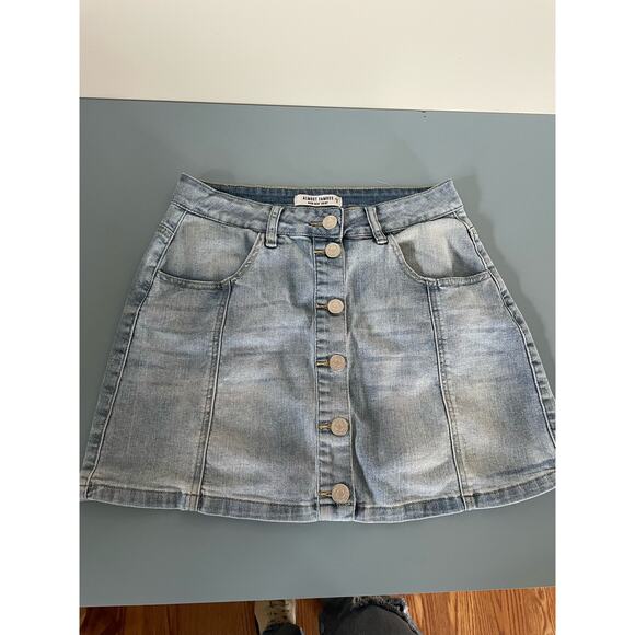 Almost Famous jeans mini skirt size 9 - Picture 1 of 7